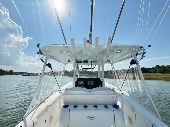  Yacht Photos Pics 2018 Sea Hunt Gamefish 30 boat with forward seating on a sunny day.
