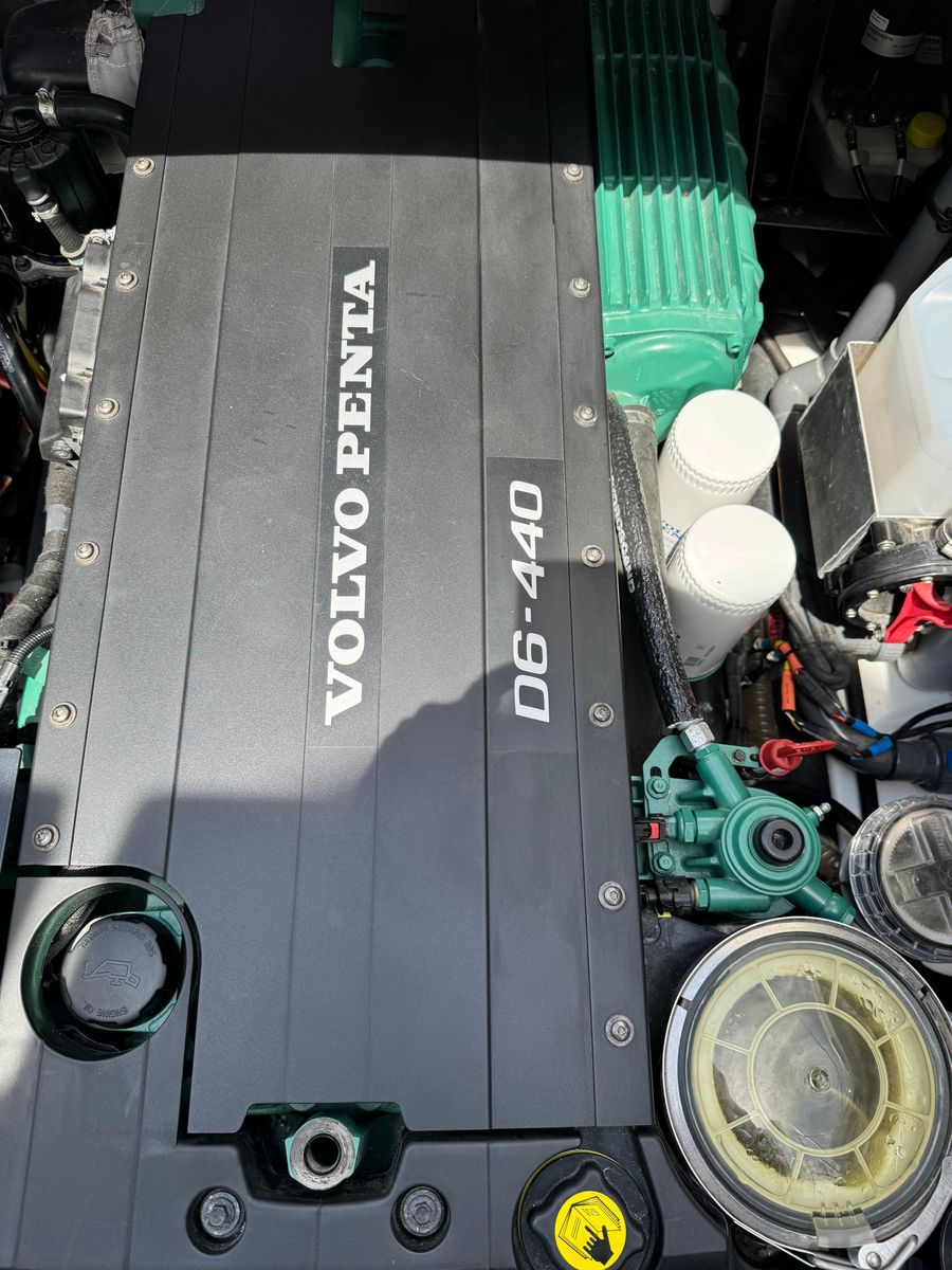 2022 Targa 42 