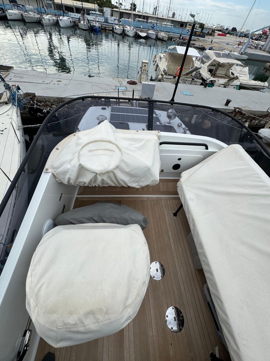 2022 Targa 42 