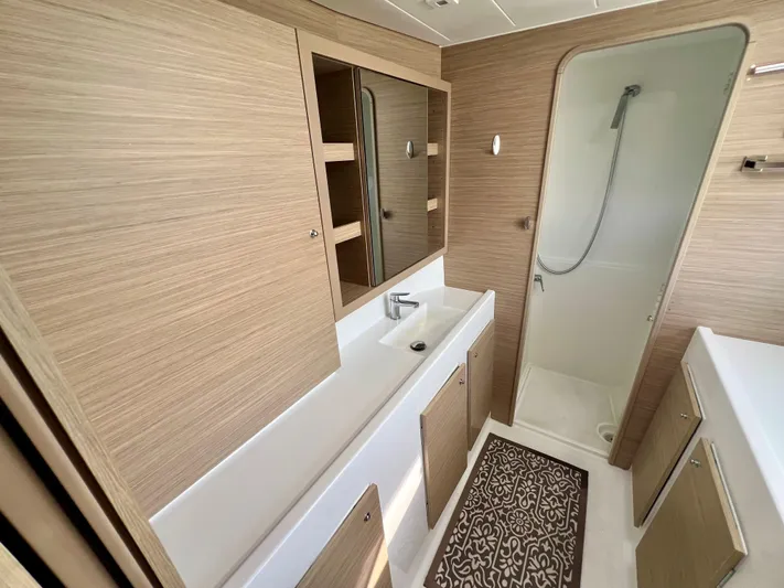 Roxie Yacht Photos Pics 