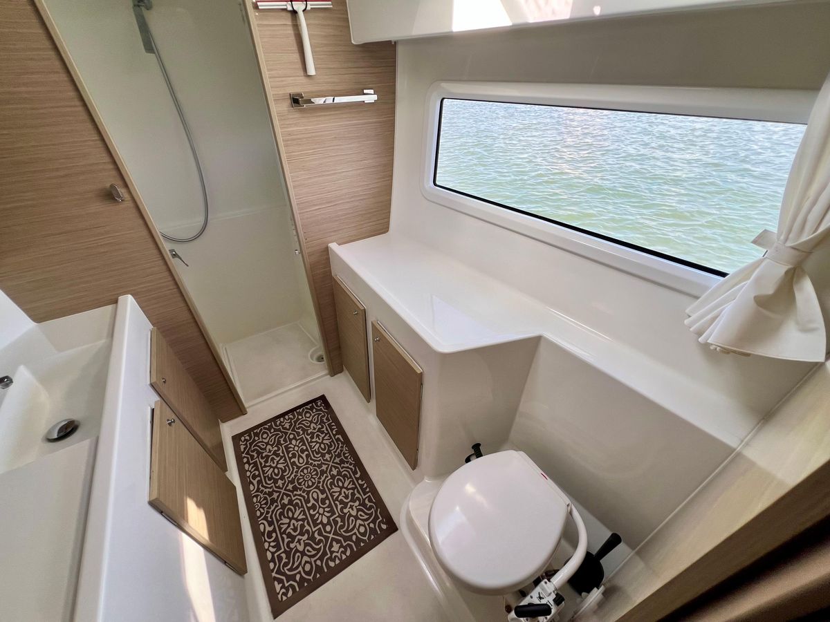 2024 Lagoon 42 