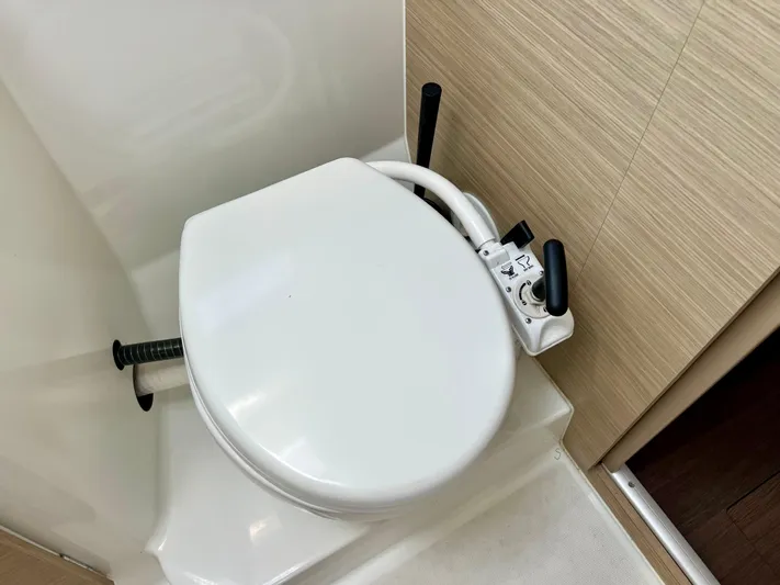 Roxie Yacht Photos Pics 