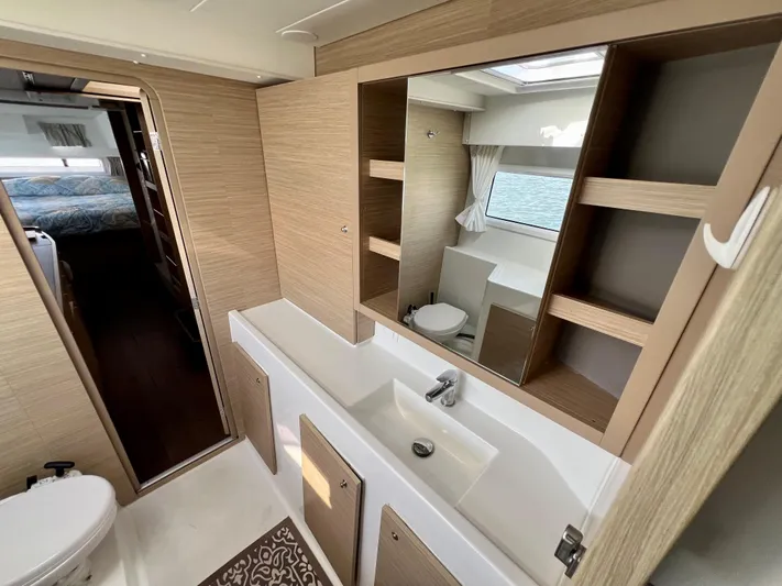 Roxie Yacht Photos Pics 