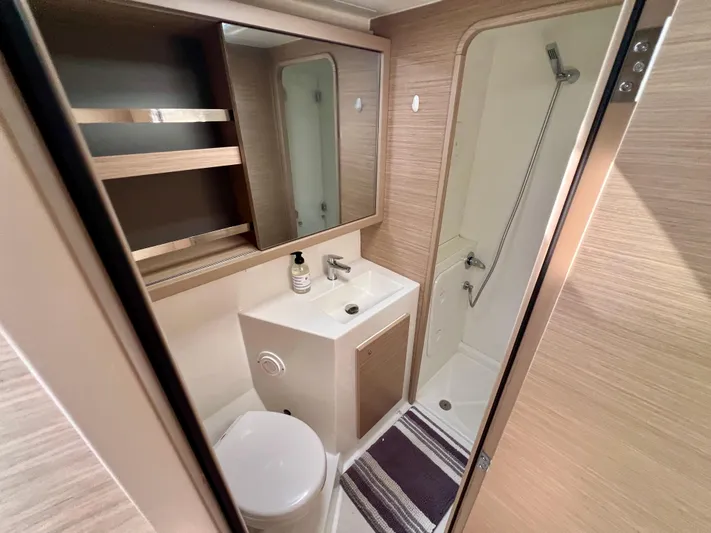 Roxie Yacht Photos Pics 