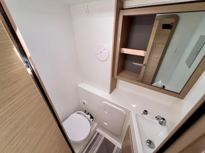 Roxie Yacht Photos Pics 