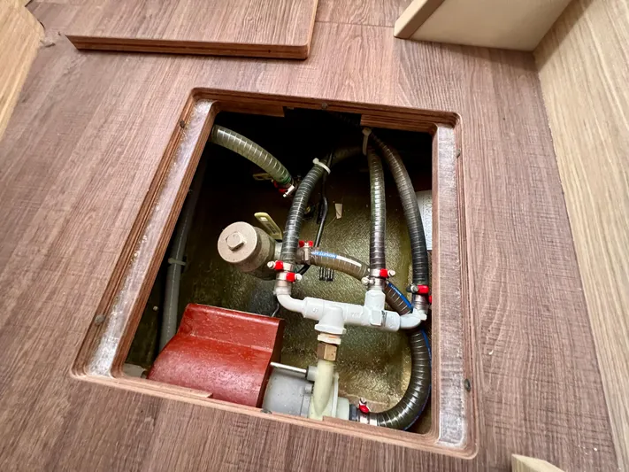 Roxie Yacht Photos Pics 