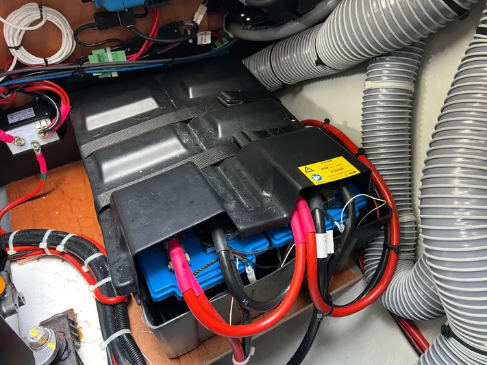 Roxie Yacht Photos Pics 