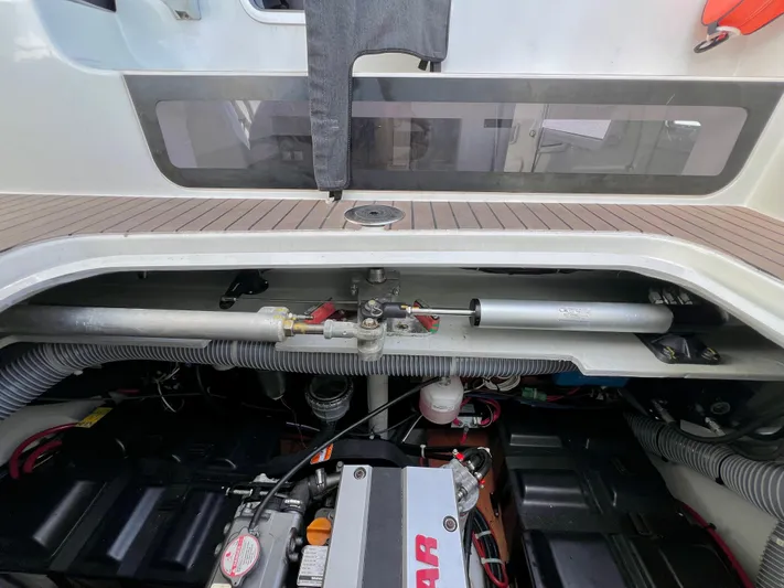 Roxie Yacht Photos Pics 