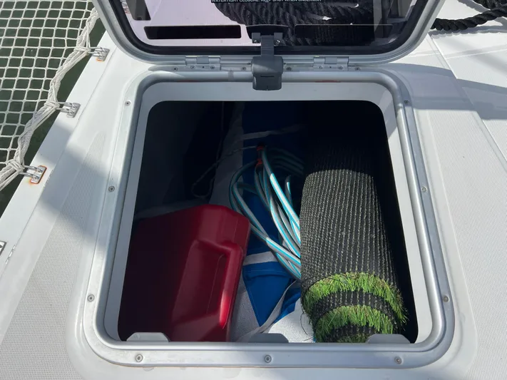 Roxie Yacht Photos Pics 