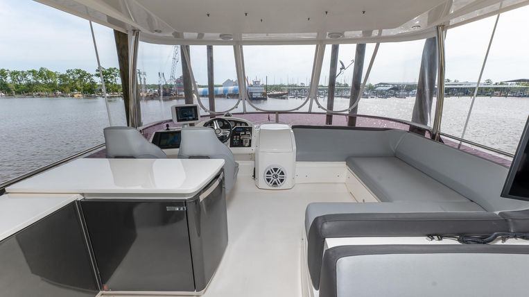 2015-60-princess-flybridge-60-motor-yacht