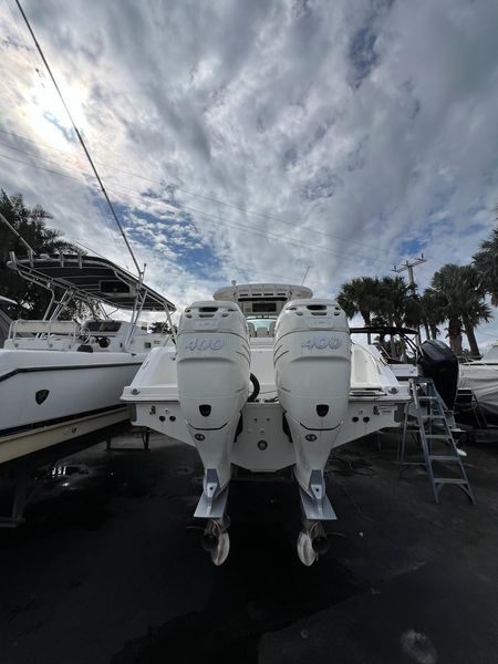 2021 Boston Whaler 330 Outrage