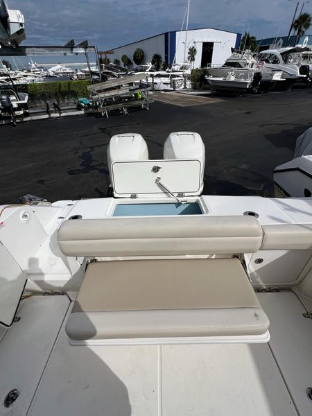 2021 Boston Whaler 330 Outrage