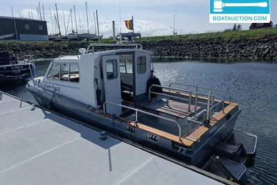 1995 Offshore Yachts 707