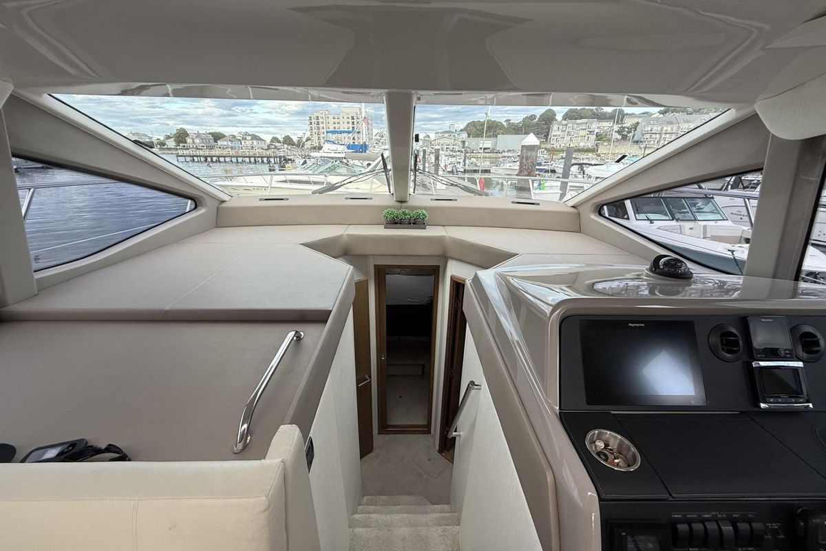 2018 Sea Ray 46 