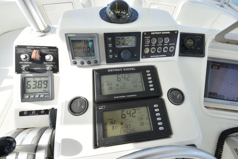 Series 60, Repainted Yacht Photos Pics Control panel of 2000 Ocean Yachts 48 Convertible.