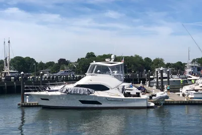 Riviera 43 Flybridge