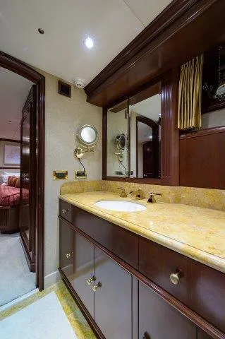 Uh Oh Yacht Photos Pics 