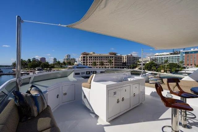 Uh Oh Yacht Photos Pics 