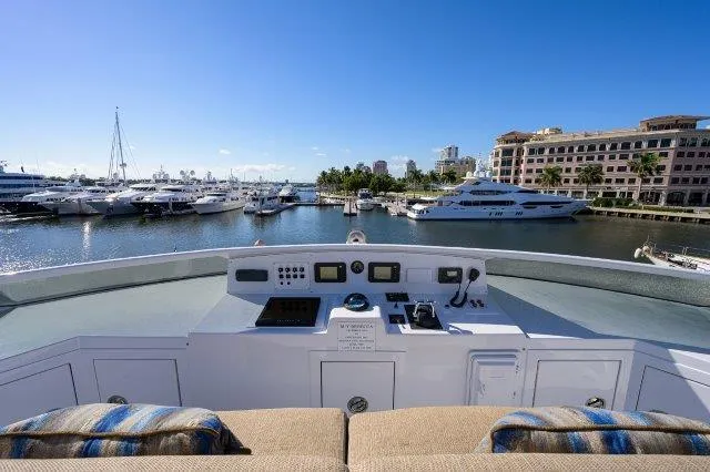 Uh Oh Yacht Photos Pics 