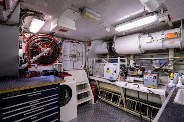 Uh Oh Yacht Photos Pics 