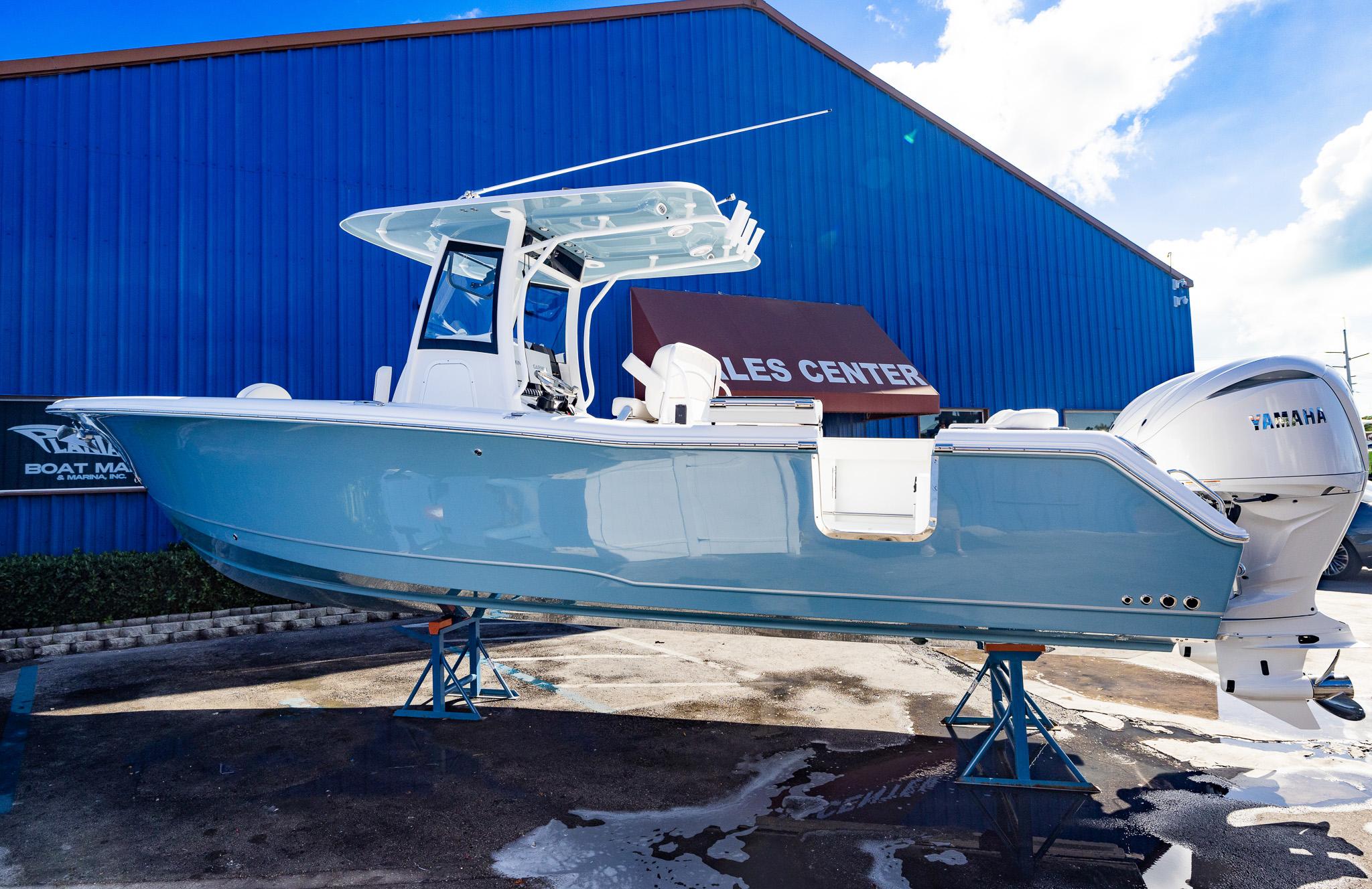2023 Sea Hunt Ultra 305 SE Center Console for sale YachtWorld