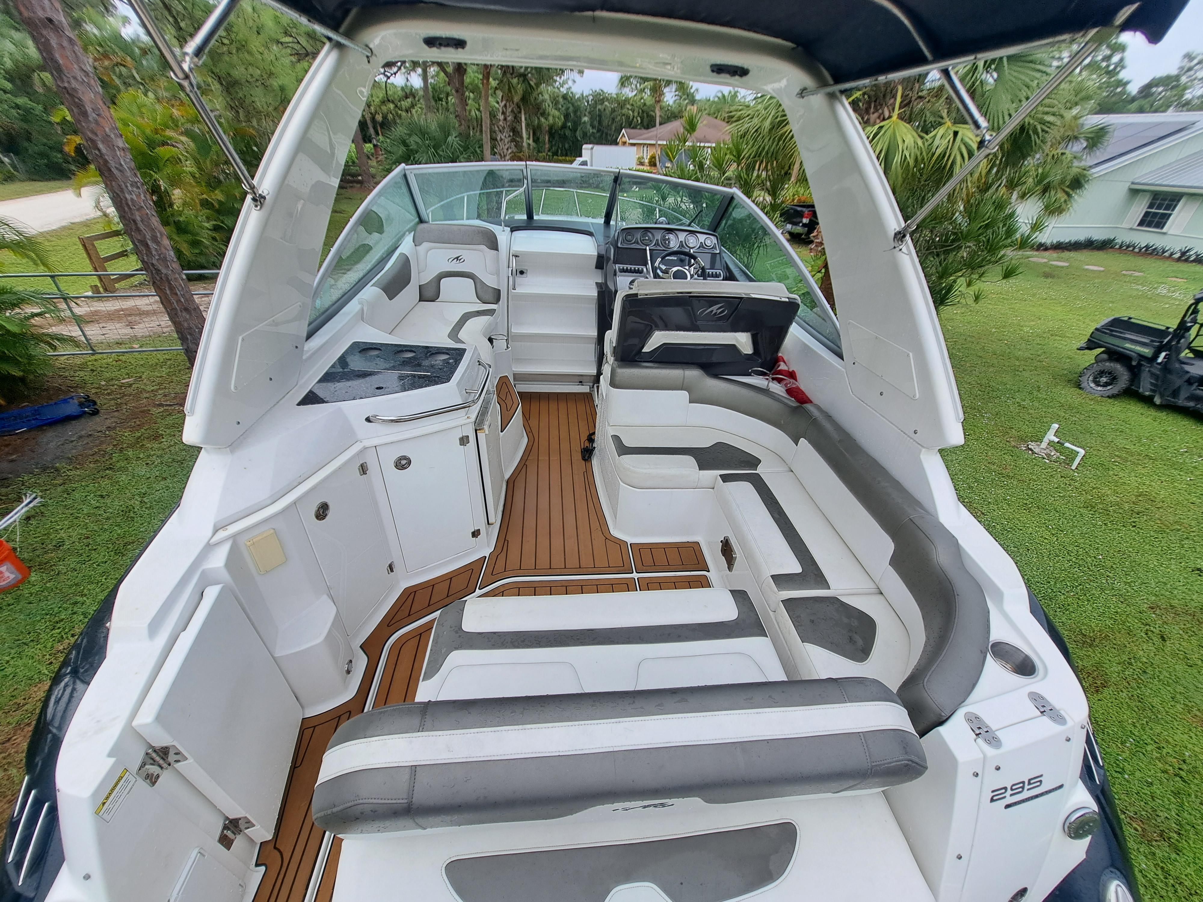 2015 monterey 295 sport yacht