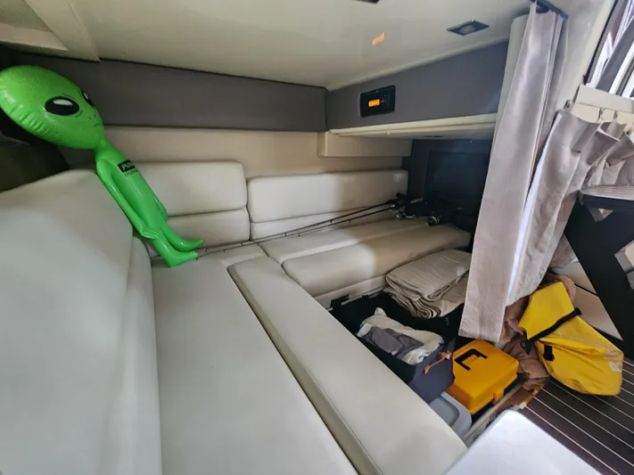  Yacht Photos Pics 2017 MONTEREY 355SY - Image 18