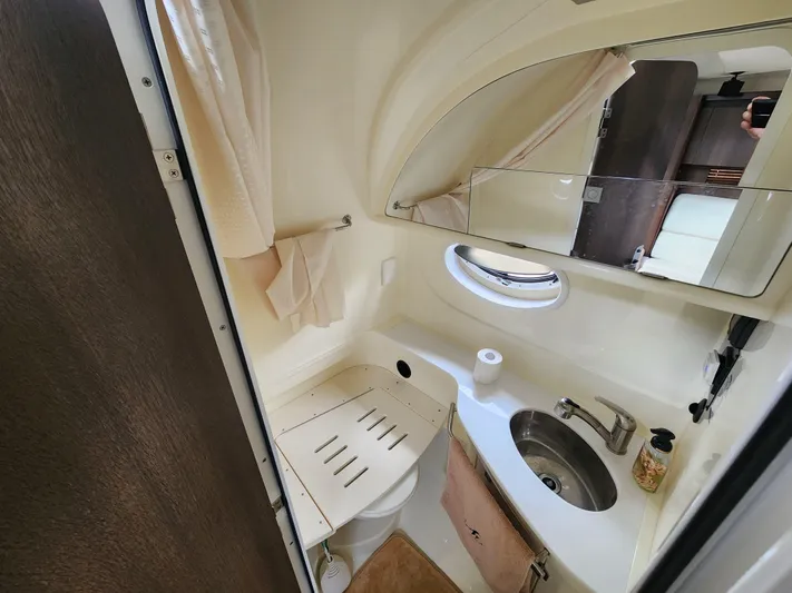  Yacht Photos Pics 2017 MONTEREY 355SY - Image 16