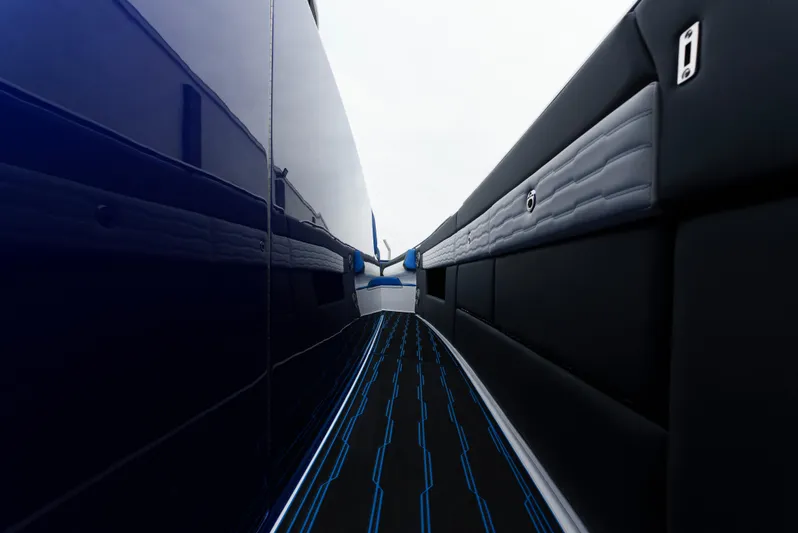  Yacht Photos Pics Manufacturer Provided Image