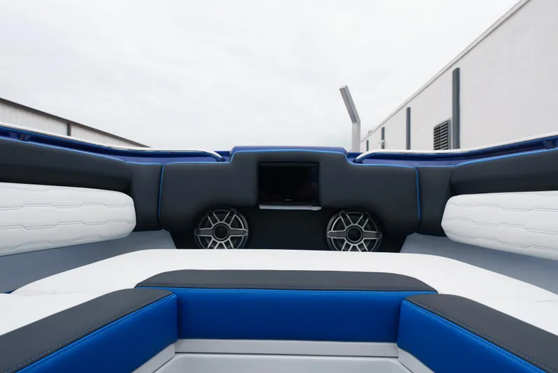  Yacht Photos Pics Manufacturer Provided Image