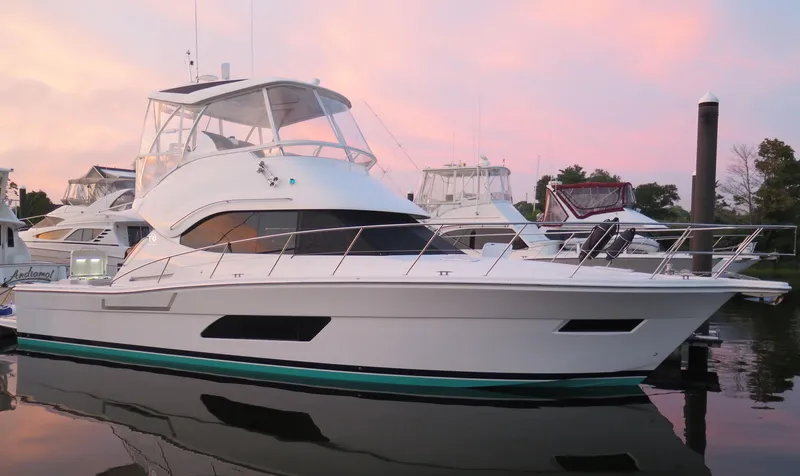  Yacht Photos Pics 2016 Riviera 43 Fly - Image 1