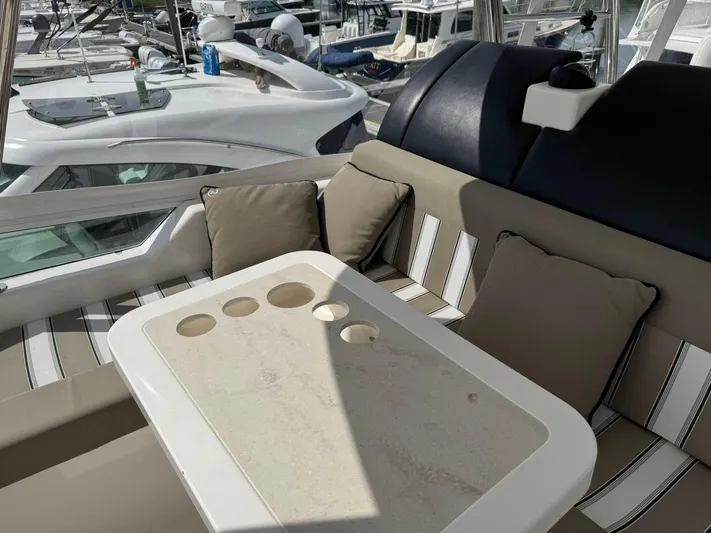  Yacht Photos Pics 2016 RIVIERA 43 FLY - Image 31