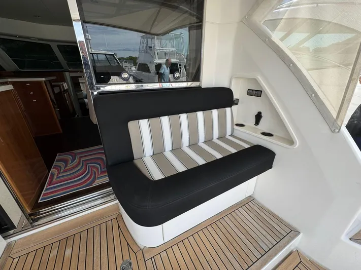  Yacht Photos Pics 2016 RIVIERA 43 FLY - Image 21