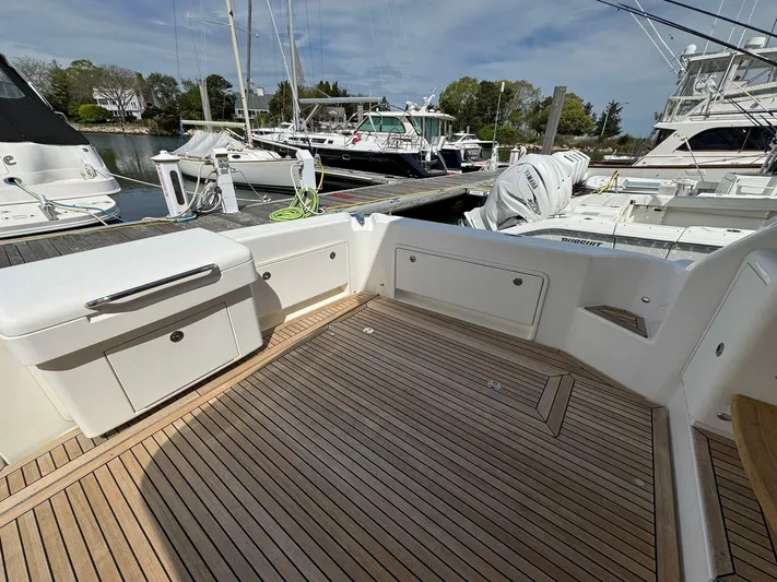  Yacht Photos Pics 2016 RIVIERA 43 FLY - Image 12