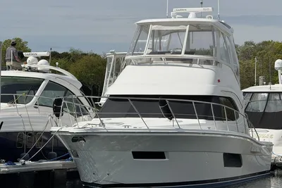 Riviera 43 Flybridge