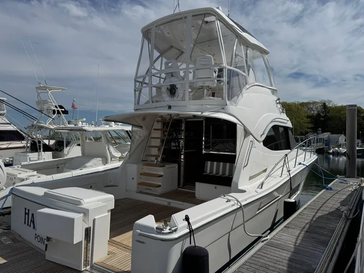  Yacht Photos Pics 2016 RIVIERA 43 FLY - Image 9