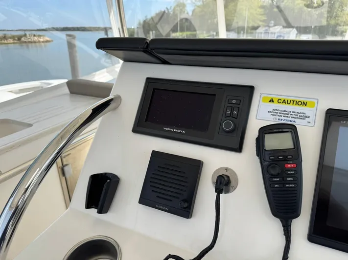  Yacht Photos Pics 2016 RIVIERA 43 FLY - Image 28