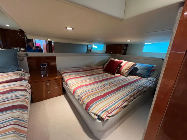  Yacht Photos Pics 2016 RIVIERA 43 FLY - Image 42