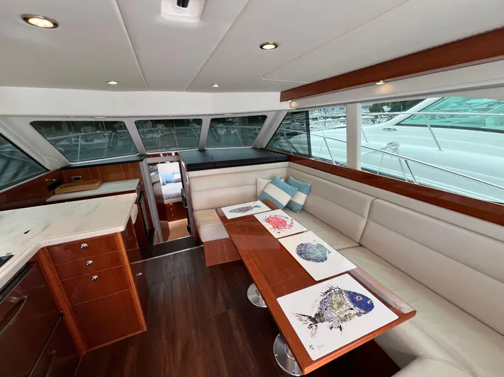  Yacht Photos Pics 2016 RIVIERA 43 FLY - Image 54