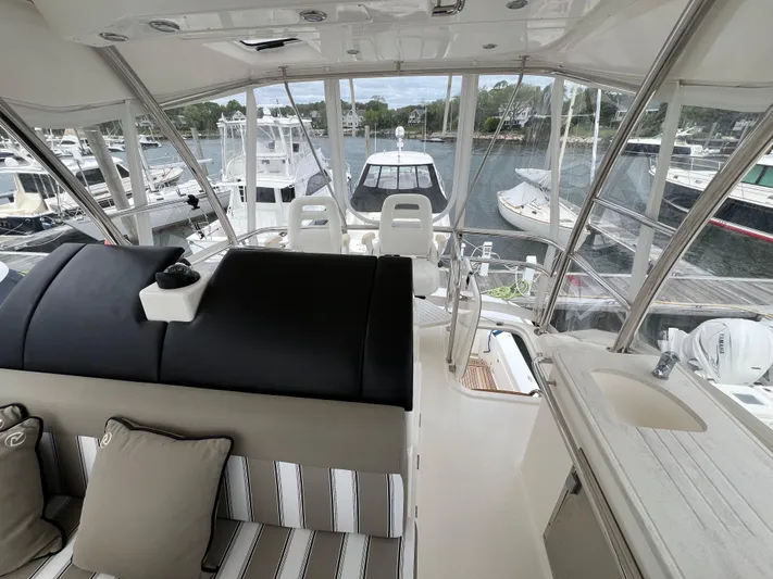  Yacht Photos Pics 2016 RIVIERA 43 FLY - Image 76