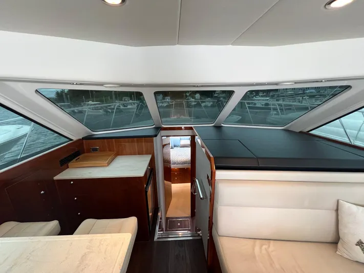  Yacht Photos Pics 2016 RIVIERA 43 FLY - Image 67