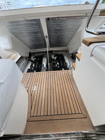  Yacht Photos Pics 2016 RIVIERA 43 FLY - Image 78