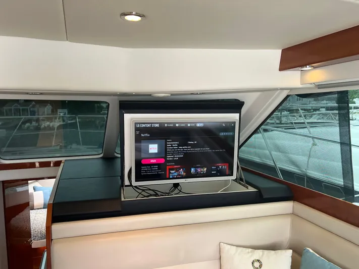  Yacht Photos Pics 2016 RIVIERA 43 FLY - Image 66