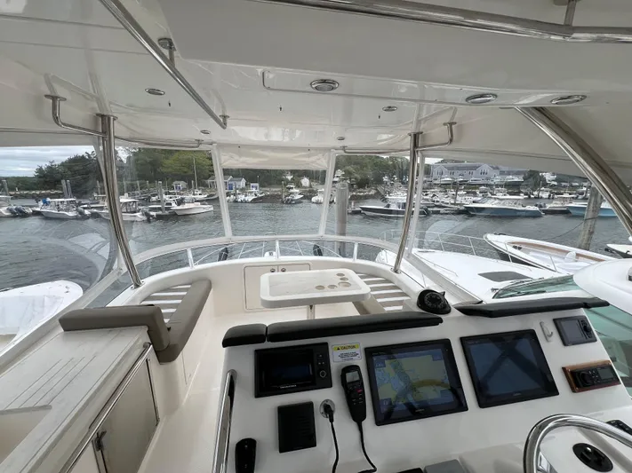  Yacht Photos Pics 2016 RIVIERA 43 FLY - Image 29