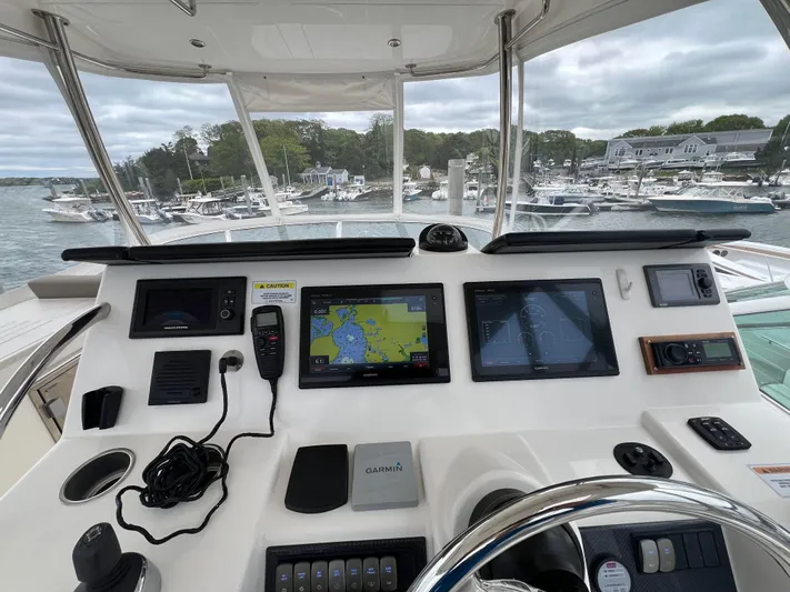  Yacht Photos Pics 2016 RIVIERA 43 FLY - Image 26