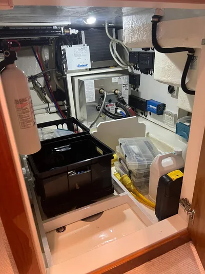  Yacht Photos Pics 2016 RIVIERA 43 FLY - Image 71