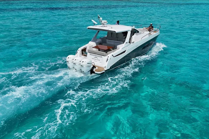 2017 Azimut Verve 40 @ Cancun Yacht Photos Pics 2017 Azimut Verve 40 yacht cruising on clear turquoise waters.