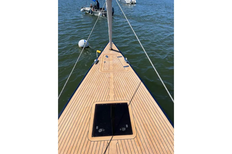  Yacht Photos Pics Deck view of 2022 Leonardo Yachts Eagle 44 sailboat on water.