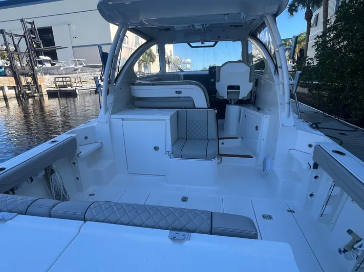  Yacht Photos Pics 2022 Pursuit 325 Os - Image 6