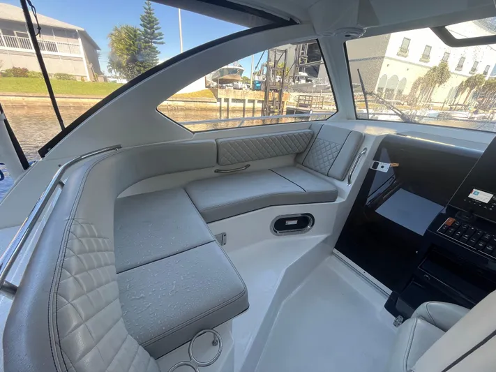  Yacht Photos Pics 2022 Pursuit 325 Os - Image 17